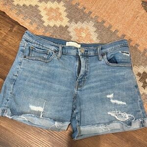 Gap denim shorts 5 inch rise size 29